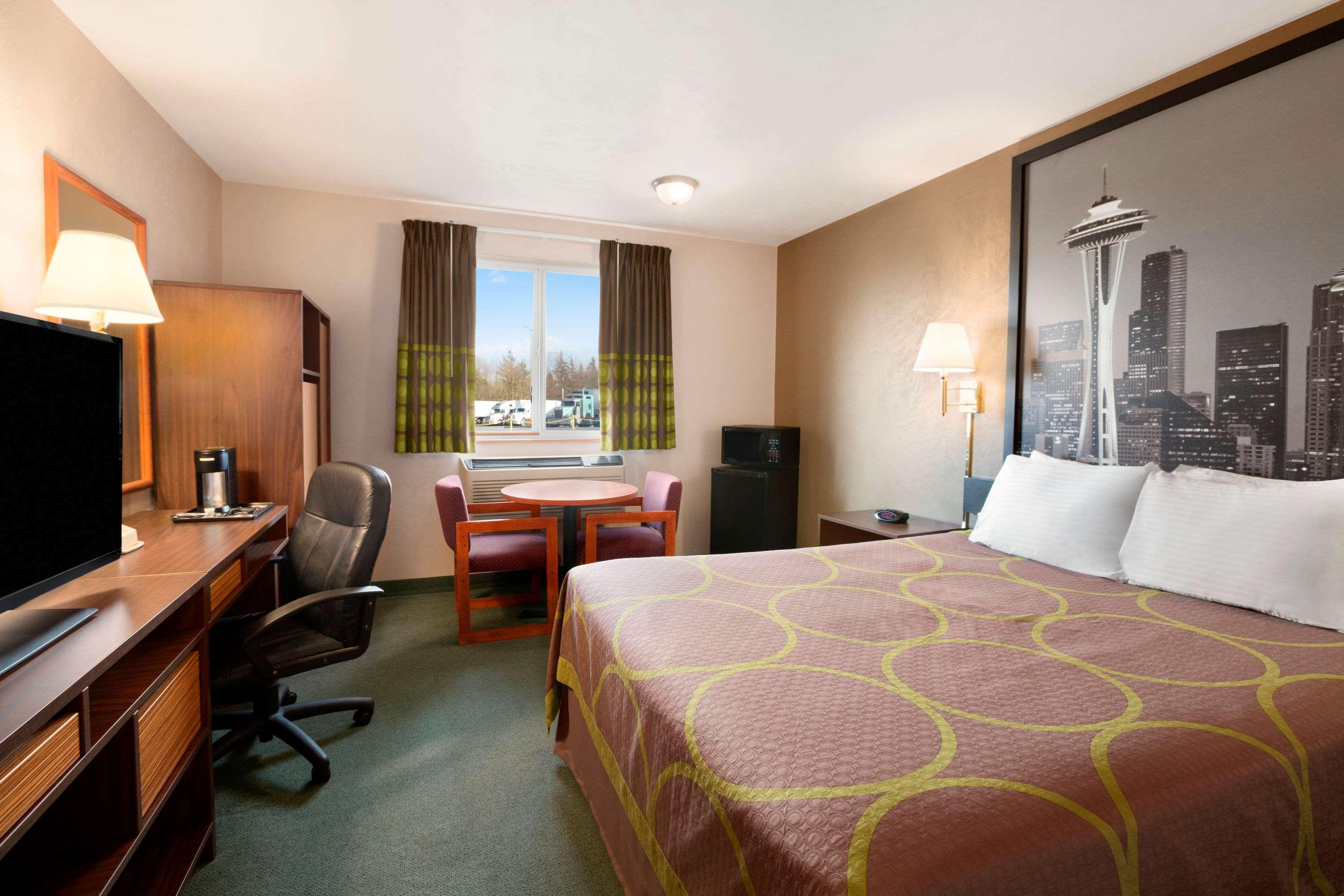 Super 8 By Wyndham Bellingham Airport/Ferndale Hotell Exteriör bild